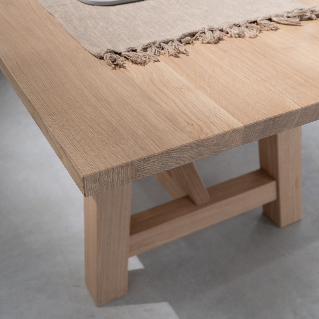 Tisch_Eiche_Select_Bock